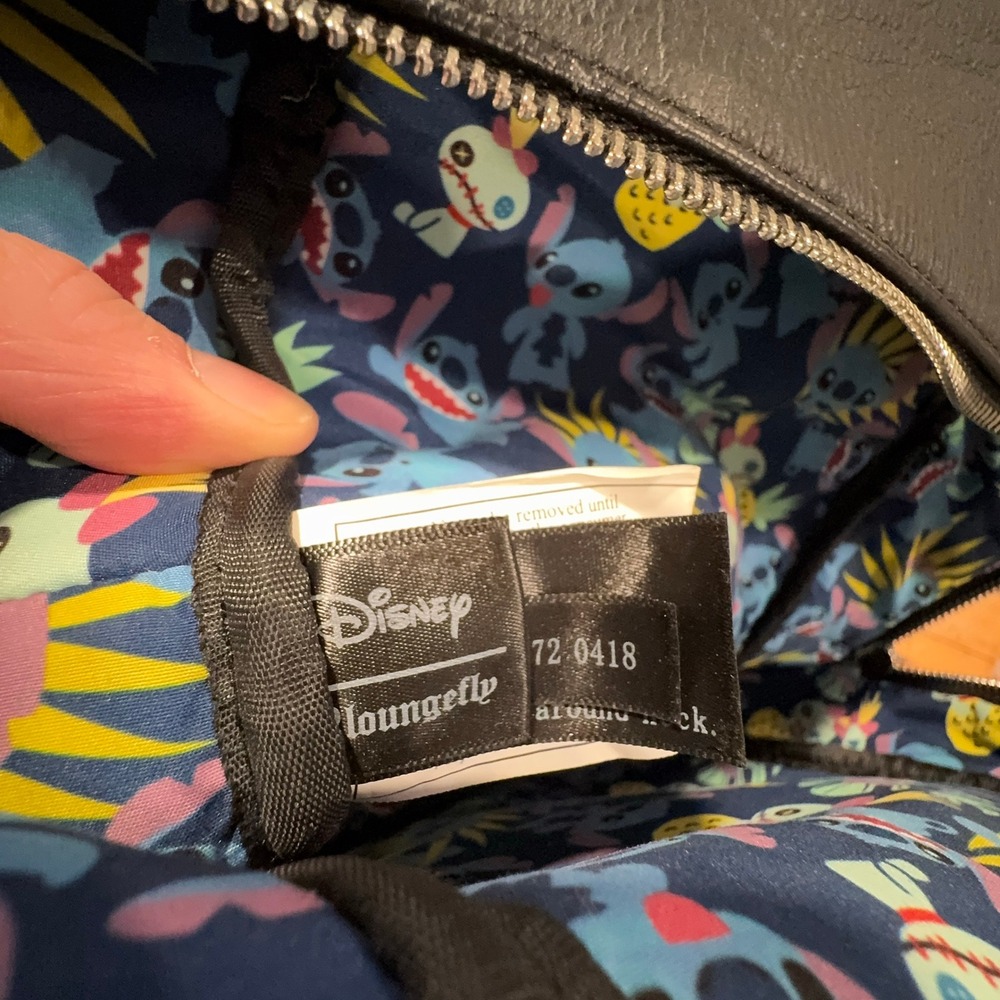 Loungefly Disney Lilo & Stitch Pineapple Ohana Means Family Mini Backpack‎ Black - Picture 9 of 14